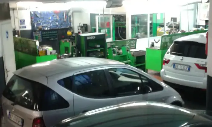 Rexer-roma-Locale-zona-san-giovanni-GARAGE