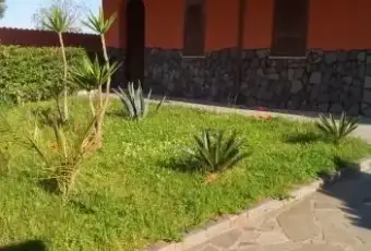 Rexer-Giugliano-in-Campania-Bilocale-arredato-in-residence-GIARDINO