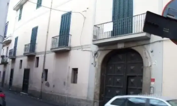Rexer-Cicciano-Quadrilocale-in-palazzo-depoca-PORTONE