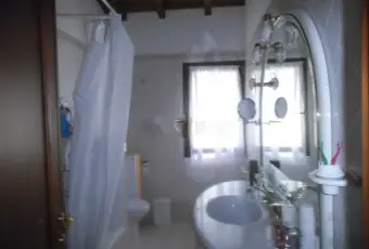 Rexer-Casasco-Trilocale-su-due-piani-BAGNO