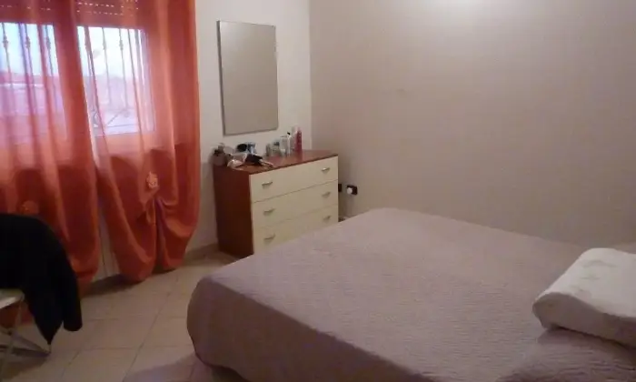 Rexer-Alessandria-Bel-bilocale-luminoso-con-posto-auto-CAMERA