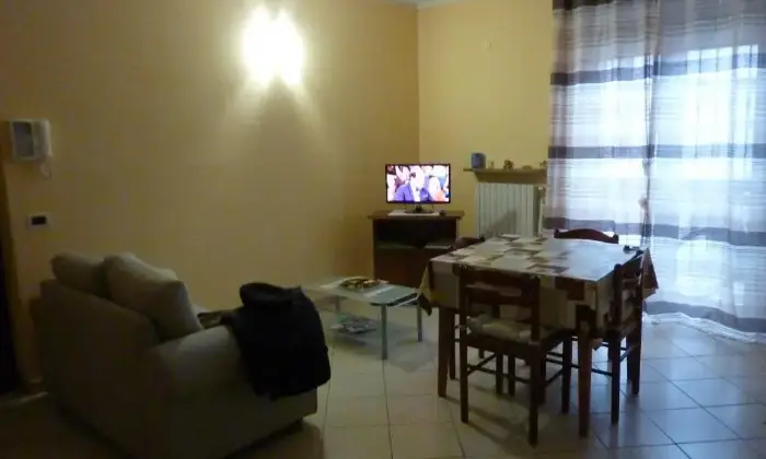 Rexer-Alessandria-Bel-bilocale-luminoso-con-posto-auto-SOGGIORNOCUCINA