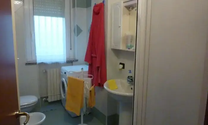 Rexer-Alessandria-Bel-bilocale-luminoso-con-posto-auto-BAGNO