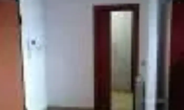 Rexer-Messina-Ampio-monovano-con-bel-balcone-SALONE