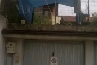 Rexer-Valeggio-sul-Mincio-Garage-con-spazio-per-piante-sovrastante-ESTERNO