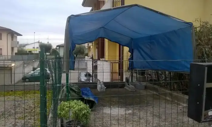 Rexer-Valeggio-sul-Mincio-Garage-con-spazio-per-piante-sovrastante-ESTERNO
