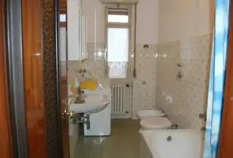 Rexer-Baranzate-Trilocale-in-contesto-residenziale-BAGNO