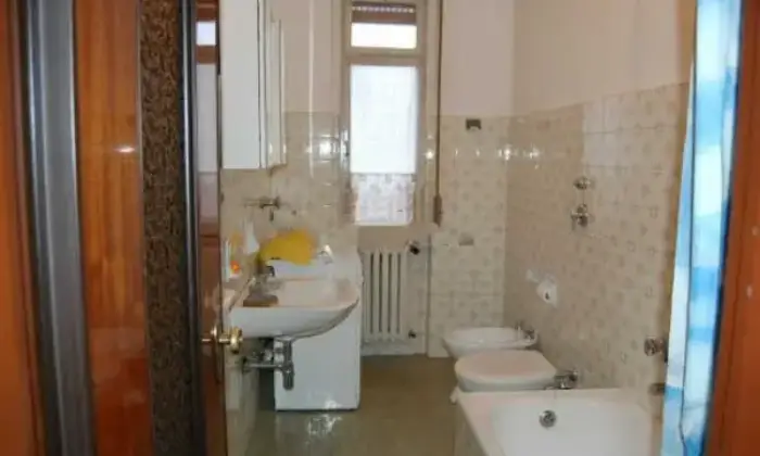 Rexer-Baranzate-Trilocale-in-contesto-residenziale-BAGNO