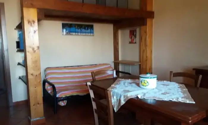 Rexer-Giugliano-in-Campania-FIITTASI-MONOLOCALI-E-BILOCALI-USO-TRANSITORIO-VARCATURO-CUCINA