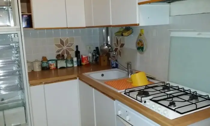 Rexer-Tortoreto-Ampio-appartamento-in-villa-storica-CUCINA