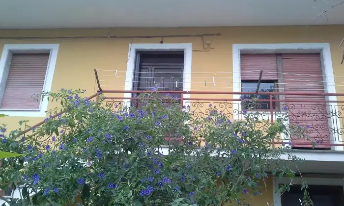Rexer-Chiaravalle-Centrale-Ampio-appartamento-ESTERNO