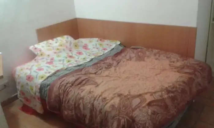 Rexer-Saronno-Stanza-singola-per-ragazze-a-Saronno-CAMERA-DA-LETTO
