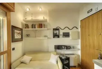 Rexer-Roma-Elegante-bilocale-con-solarium-e-terrazzo-zona-Giustiniana-CAMERA-DA-LETTO