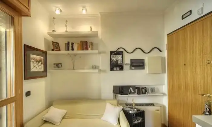 Rexer-Roma-Elegante-bilocale-con-solarium-e-terrazzo-zona-Giustiniana-CAMERA-DA-LETTO