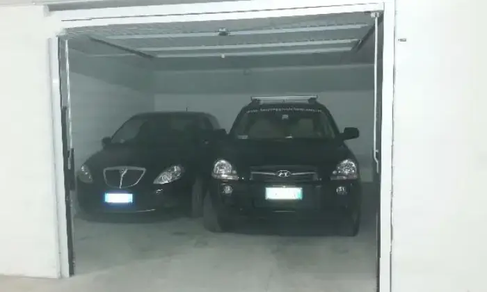 Rexer-Rimini-Box-boppio-vicino-al-mare-a-Rimini-GARAGE