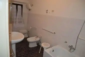 Rexer-Radicofani-Grazioso-trilocale-su-due-livelli-a-Radicofani-BAGNO