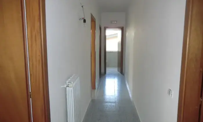 Rexer-Caserta-Ampio-luminoso-appartamento-ALTRO