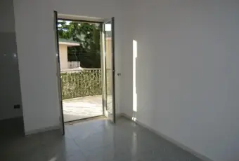 Rexer-Caserta-Ampio-luminoso-appartamento-SALONE