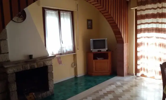 Rexer-Scanno-Meravigliosa-villa-sul-lago-SALONE