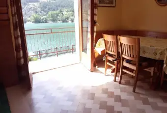 Rexer-Scanno-Meravigliosa-villa-sul-lago-SALONE