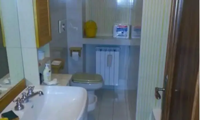 Rexer-Lerici-Stupenda-Villa-a-mt-dal-Mare-con-Giardino-privato-BAGNO