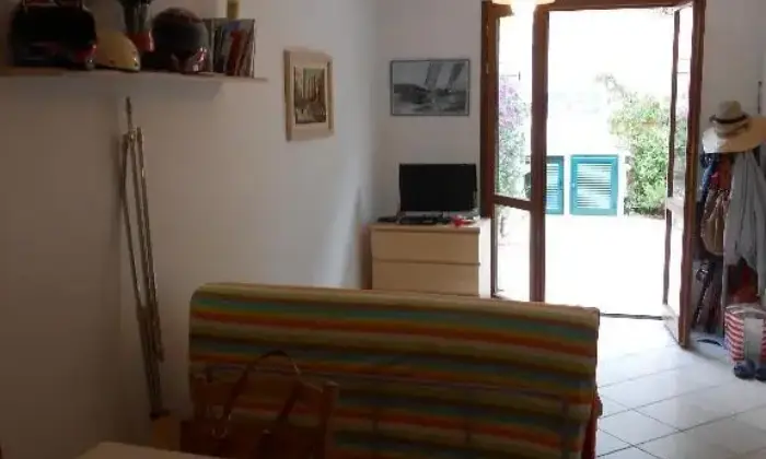 Rexer-Rio-Marina-Grazioso-bilocale-arredato-SALONE