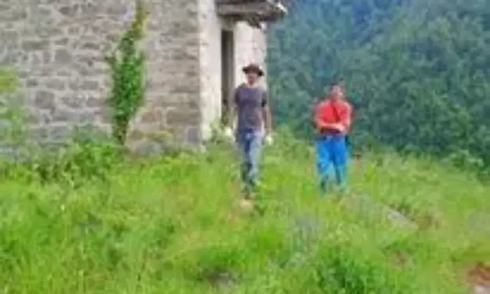 Rexer-Valle-Castellana-Antica-casa-in-pietra-nel-bosco-immersa-nei-Monti-dAbruzzo-ALTRO