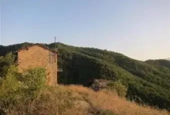 Rexer-Valle-Castellana-Antica-casa-in-pietra-nel-bosco-immersa-nei-Monti-dAbruzzo-ALTRO