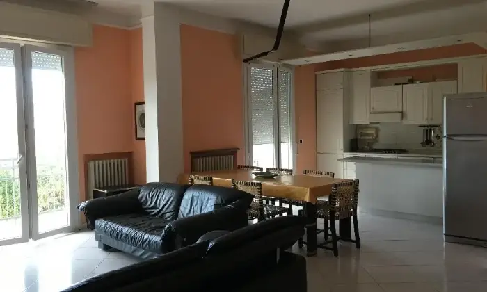 Rexer-BellariaIgea-Marina-Spazioso-appartamento-SALONE