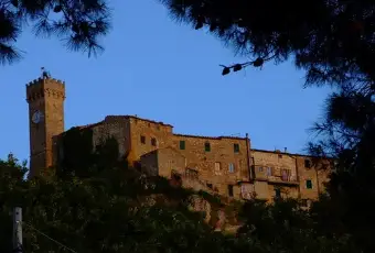 Rexer-Roccastrada-Appartamento-panoramico-in-borgo-medievale-SALONE