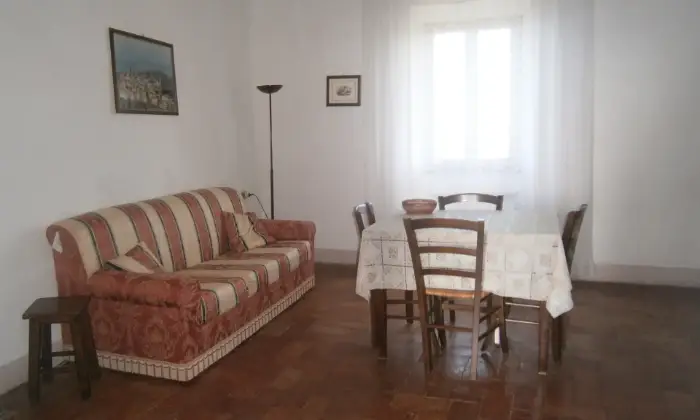 Rexer-Roccastrada-Appartamento-panoramico-in-borgo-medievale-SALONE