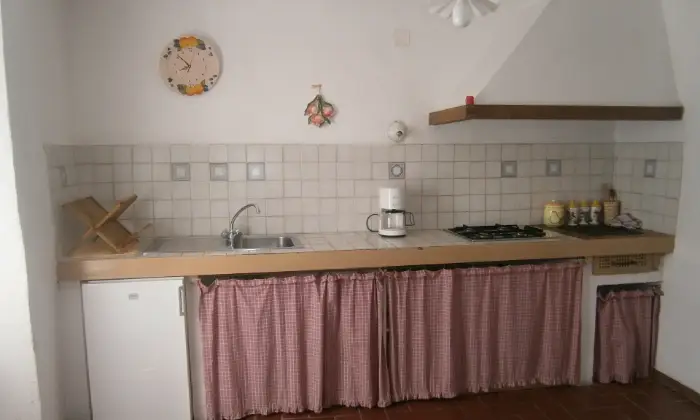 Rexer-Roccastrada-Appartamento-panoramico-in-borgo-medievale-CUCINA