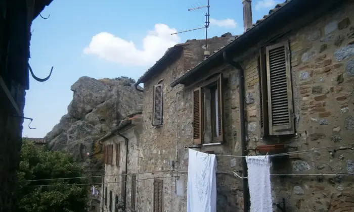 Rexer-Roccastrada-Appartamento-panoramico-in-borgo-medievale-CUCINA