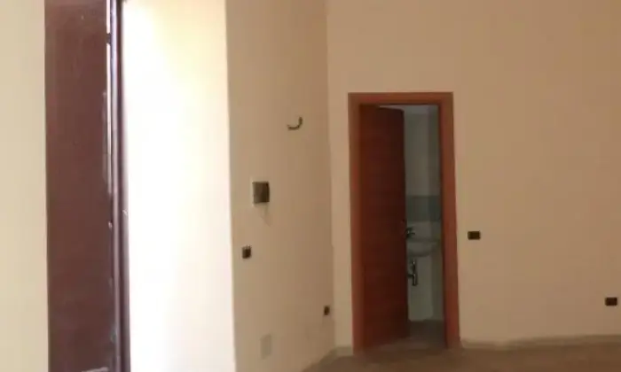 Rexer-Mugnano-di-Napoli-Locale-commerciale-ristrutturato-in-ottima-posizione-a-Mugnano-ALTRO