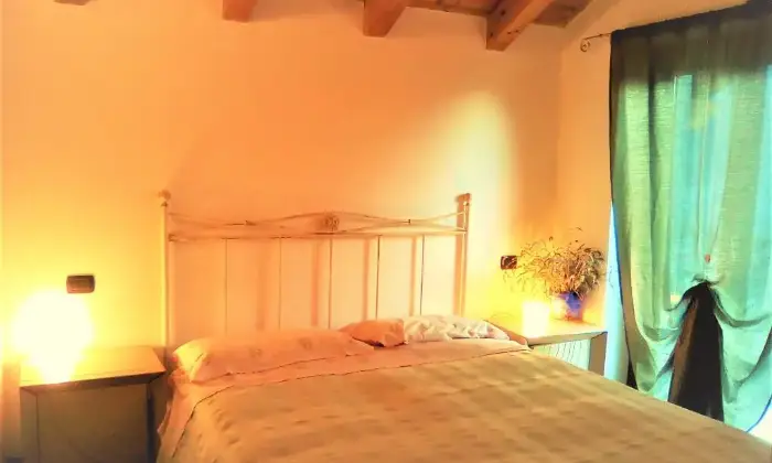 Rexer-Traona-Villa-indipendente-per-vacanze-CAMERA-DA-LETTO