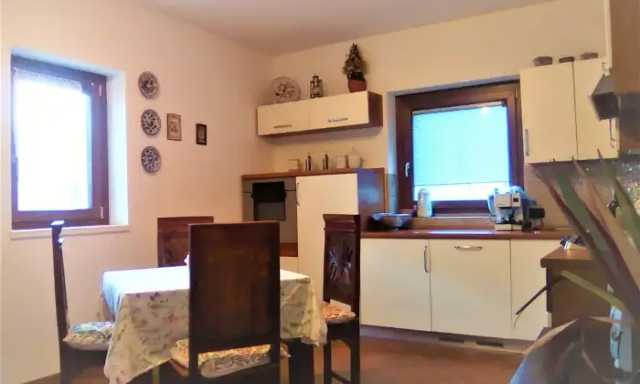 Rexer-Traona-Villa-indipendente-per-vacanze-CUCINA