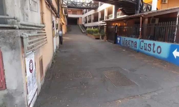 Rexer-Roma-Locale-uso-magazzinoufficio-LOCALE