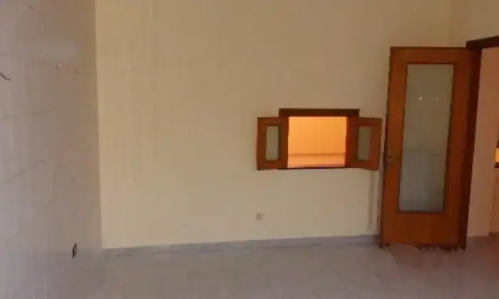 Rexer-Giugliano-in-Campania-Trilocale-con-ampio-balcone-CAMERA-DA-LETTO
