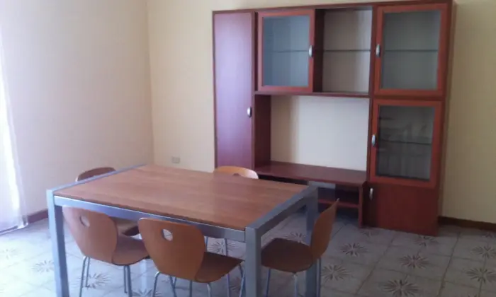 Rexer-Qualiano-Trilocale-arredato-SALONE