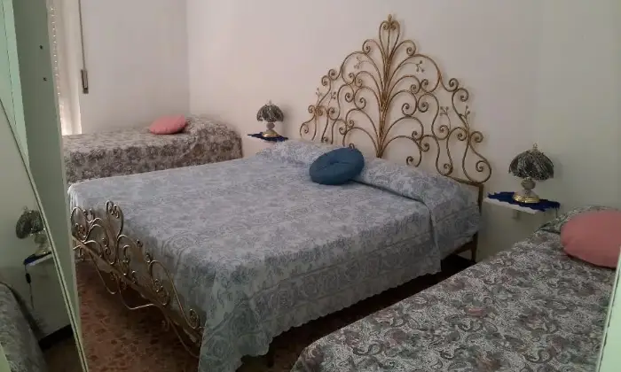 Rexer-Loano-LOANO-APPARTAMENTO-USO-VACANZE-CAMERA-DA-LETTO