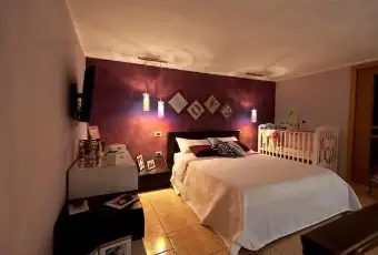 Rexer-Casoria-Trilocale-ristrutturato-CAMERA-DA-LETTO
