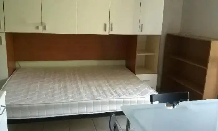 Rexer-Napoli-Monolocale-arredato-CAMERA-DA-LETTO