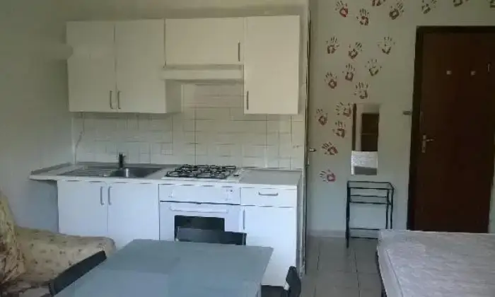 Rexer-Napoli-Monolocale-arredato-CUCINA