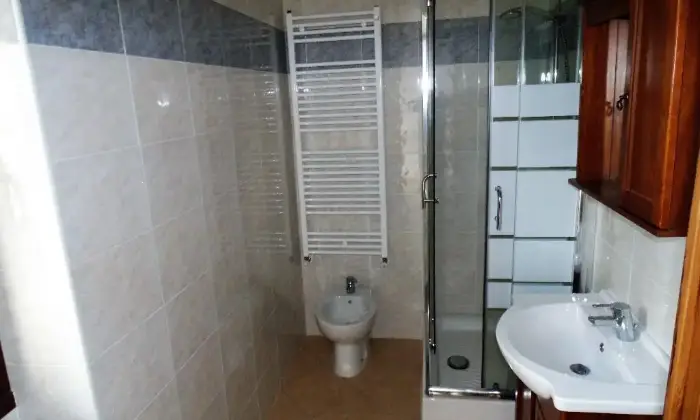 Rexer-Susa-Alloggio-al-secondo-e-ultimo-piano-BAGNO