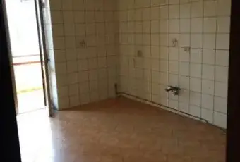 Rexer-Giugliano-in-Campania-Quadrilocale-luminoso-CUCINA