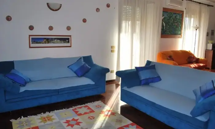 Rexer-Roma-ELEGANTE-APPARTAMENTO-mq-vicinanze-GEMELLI-VATICANO-SALONE
