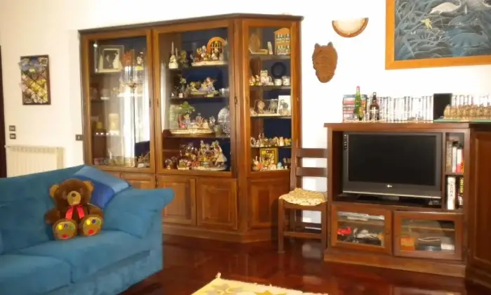 Rexer-Roma-ELEGANTE-APPARTAMENTO-mq-vicinanze-GEMELLI-VATICANO-SALONE