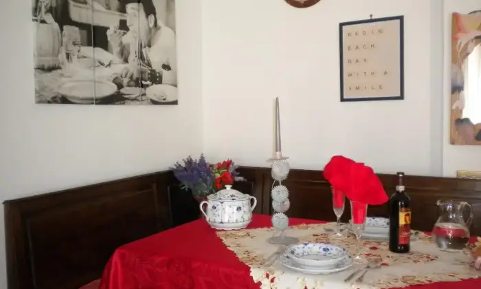 Rexer-Roma-ELEGANTE-APPARTAMENTO-mq-vicinanze-GEMELLI-VATICANO-CUCINA