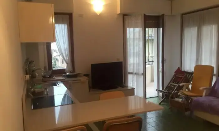 Rexer-Borghetto-Santo-Spirito-Splendido-bilocale-arredato-SALONE