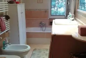 Rexer-Roma-Affittasi-ampia-stanza-singola-BAGNO